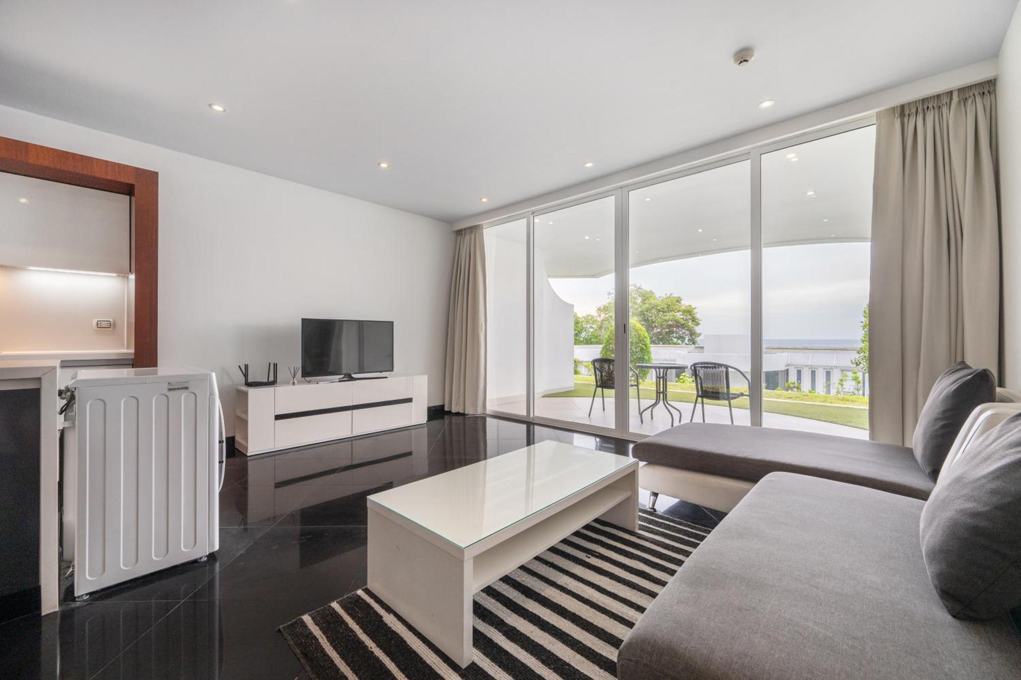 Pure Sunset Beach - Ocean View Room, Pattaya Na Chom Thian Eksteriør billede